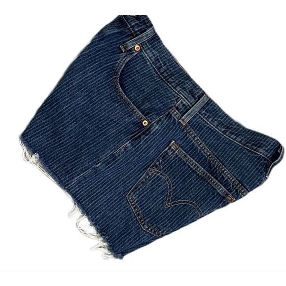 Levi’s 501 Women's Denim 2019 Pinstripe Cut Off Jean Shorts Button Fly Size W29 - Picture 3 of 5
